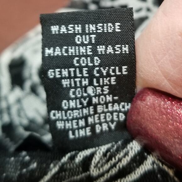 Alfani Petite Sheer Black White Floral Criss Cross Draped Front V-Neck Size P/L - Picture 6 of 6